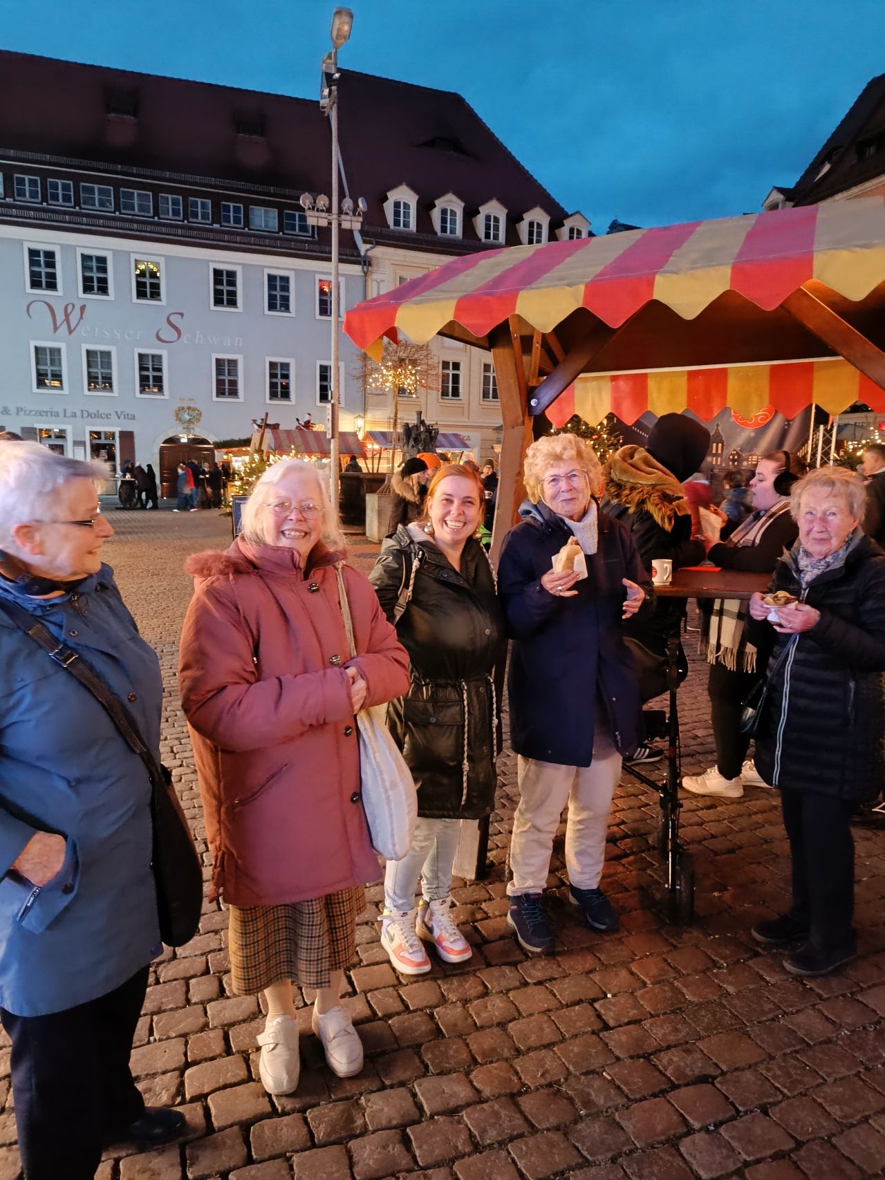 Werfen Sie einen Blick auf unsere Ausflüge und Veranstaltungen. Wir freuen uns übere weitere schöne Momente.