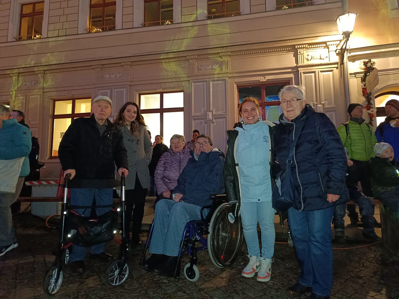 Ausflüge und Veranstaltungen bei Pflegefokus Dresden GmbH Werfen Sie einen Blick auf unsere Ausflüge und Veranstaltungen. Wir freuen uns übere weitere schöne Momente.