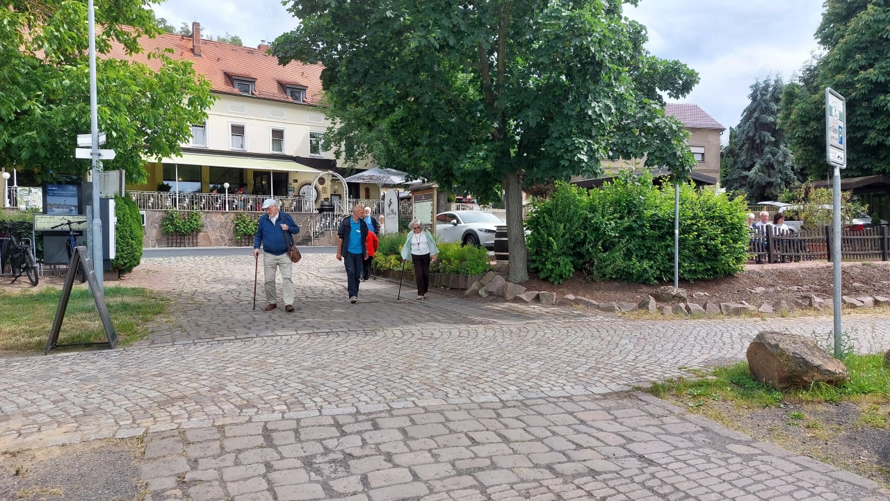 Ausflüge und Veranstaltungen bei Pflegefokus Dresden GmbH Spargelessen Diesbar-Seußlitz