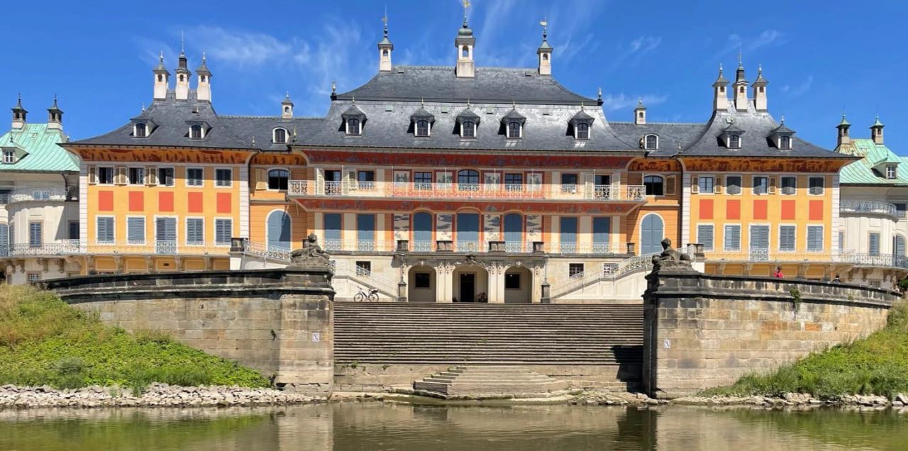 Schiff Ahoi Pflegefokus Dresden GmbH Dampferfahrt auf der Elbe mit Pflegefokus Dresden GmbH